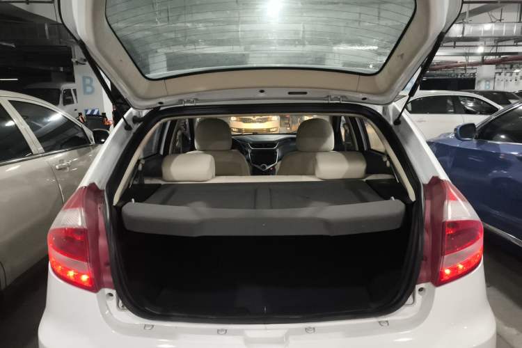 Used Chery Fengyun 2 2015 1.5L Manual New Edition Trunk