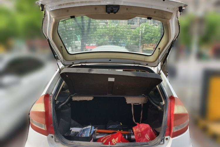Used Chery Fengyun 2 2015 1.5L Manual New Edition Trunk