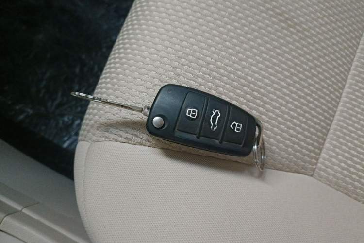 Used Chery Fengyun 2 2015 1.5L Manual New Edition Vehicle Key
