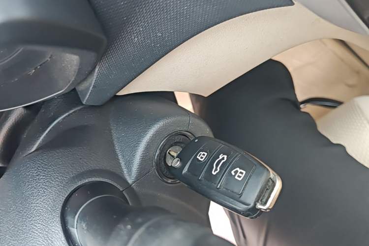 Used Chery Fengyun 2 2015 1.5L Manual New Edition Vehicle Key