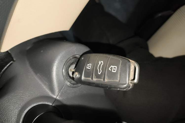 Used Chery Fengyun 2 2015 1.5L Manual New Edition Vehicle Key