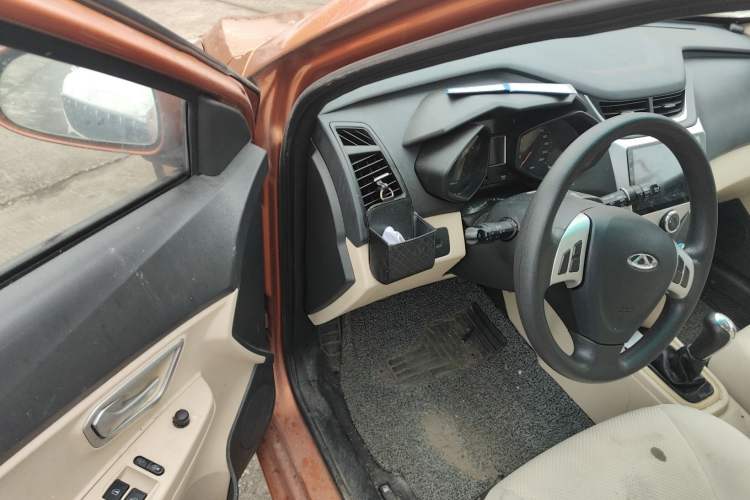 Used Chery Fengyun 2 2015 1.5L Manual New Edition Driver Seat