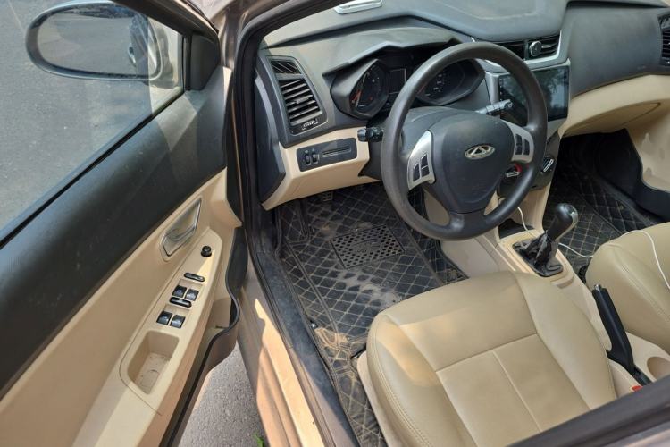 Used Chery Fengyun 2 2015 1.5L Manual New Edition Driver Seat