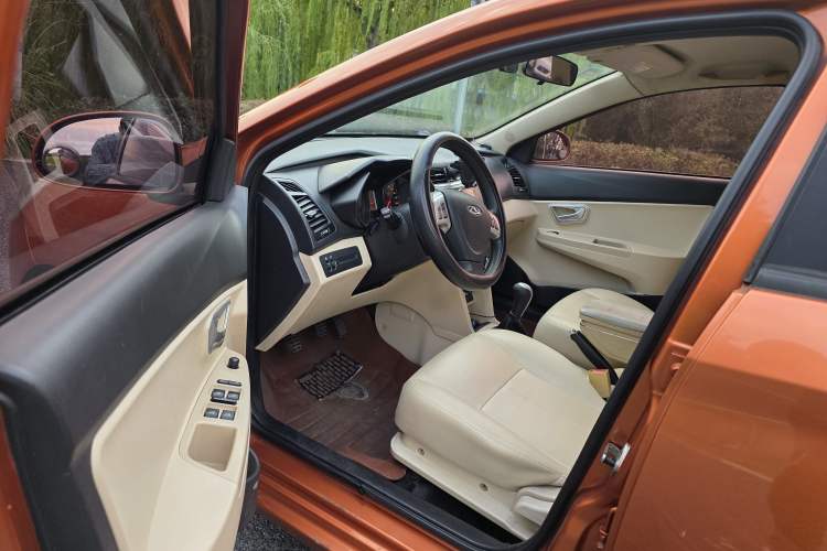 Used Chery Fengyun 2 2015 1.5L Manual New Edition Interior 2