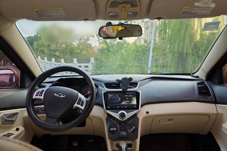 Used Chery Fengyun 2 2015 1.5L Manual New Edition Interior 4