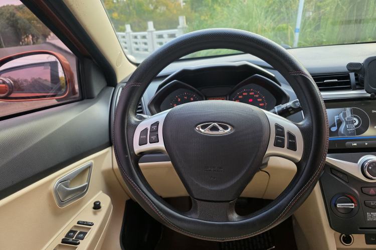 Used Chery Fengyun 2 2015 1.5L Manual New Edition Interior 6