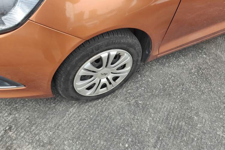 Used Chery Fengyun 2 2015 1.5L Manual New Edition Left Front Wheel Hub