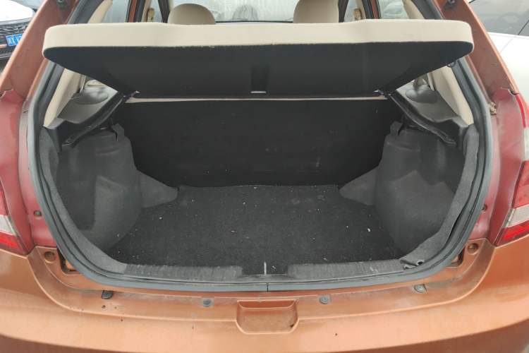 Used Chery Fengyun 2 2015 1.5L Manual New Edition Trunk