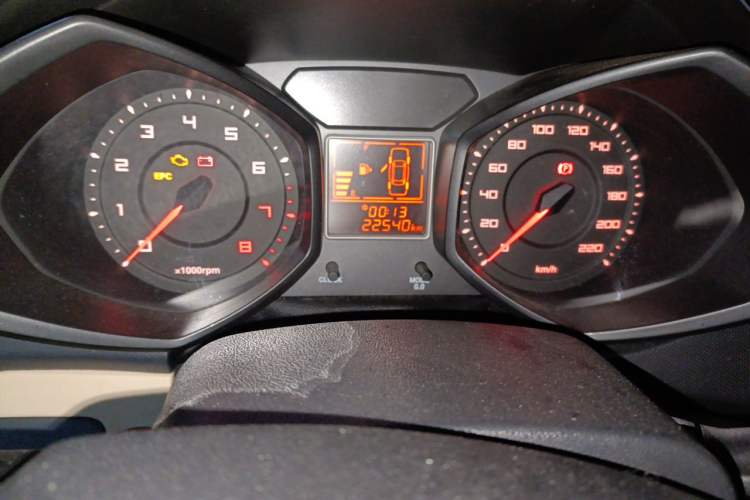 Used Chery Fengyun 2 2016 1.5L Manual Value Edition Odometer Close Up