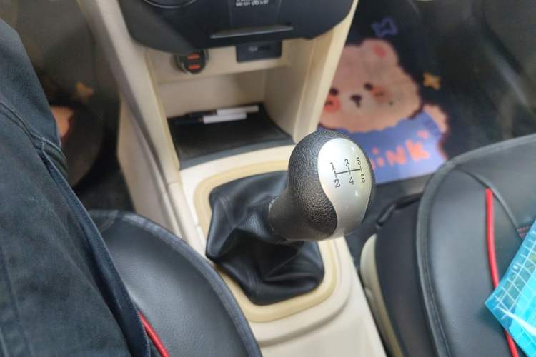 Used Chery Fengyun 2 2016 1.5L Manual Value Edition Gear Lever