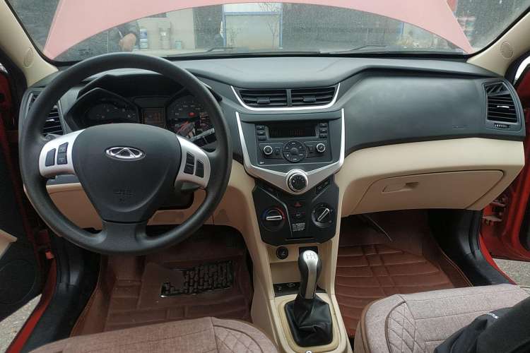 Used Chery Fengyun 2 2016 1.5L Manual Value Edition Center Console