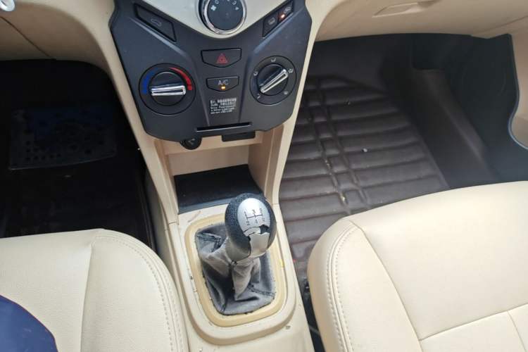 Used Chery Fengyun 2 2016 1.5L Manual Value Edition Gear Lever