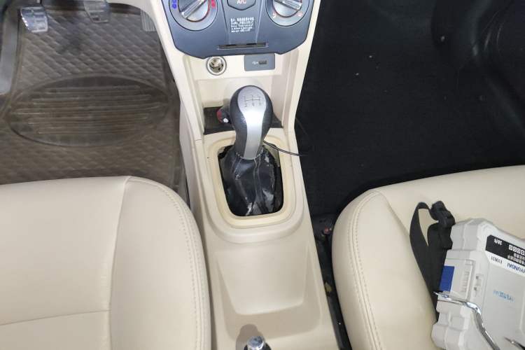Used Chery Fengyun 2 2016 1.5L Manual Value Edition Gear Lever