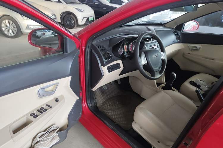 Used Chery Fengyun 2 2016 1.5L Manual Value Edition Interior 3