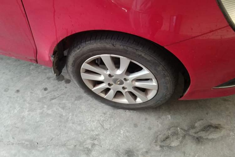 Used Chery Fengyun 2 2016 1.5L Manual Value Edition Right Front Wheel Hub
