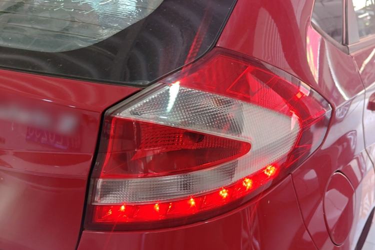 Used Chery Fengyun 2 2016 1.5L Manual Value Edition Right Rear Taillight