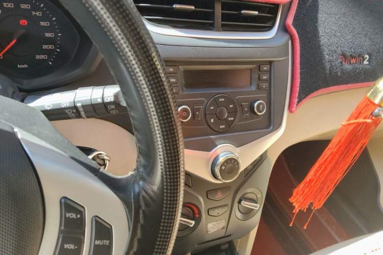 Used Chery Fengyun 2 2016 1.5L Manual Value Edition Audio And AC Panel