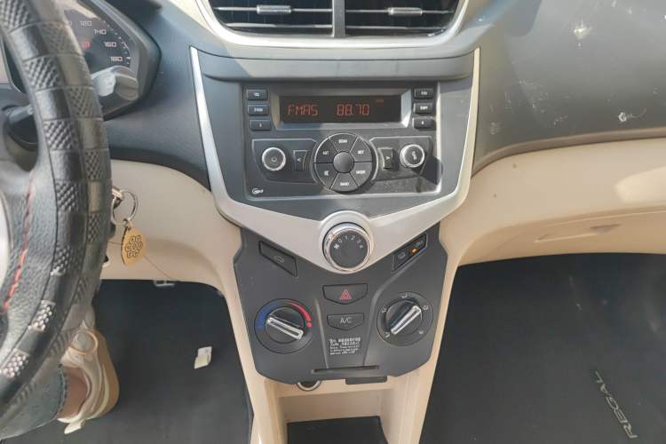 Used Chery Fengyun 2 2016 1.5L Manual Value Edition Audio And AC Panel