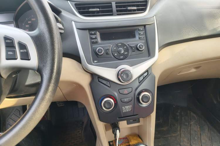 Used Chery Fengyun 2 2016 1.5L Manual Value Edition Audio And AC Panel
