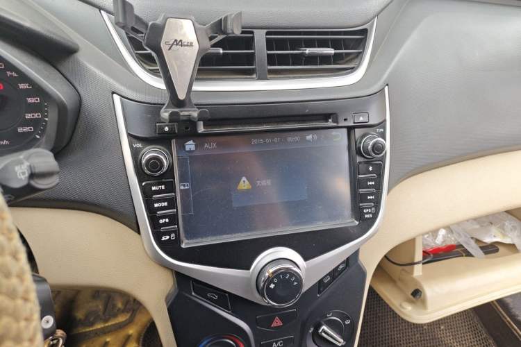 Used Chery Fengyun 2 2016 1.5L Manual Value Edition Audio And AC Panel