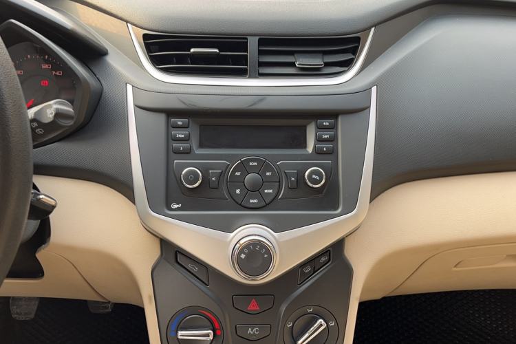 Used Chery Fengyun 2 2016 1.5L Manual Value Edition Audio And AC Panel