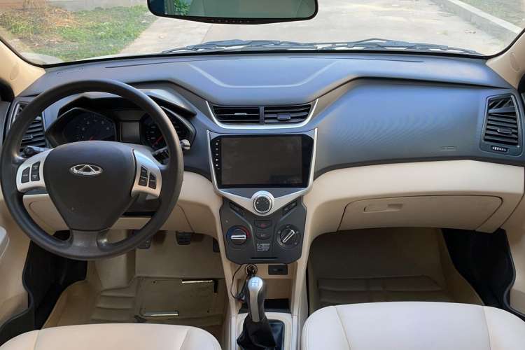 Used Chery Fengyun 2 2016 1.5L Manual Value Edition Center Console