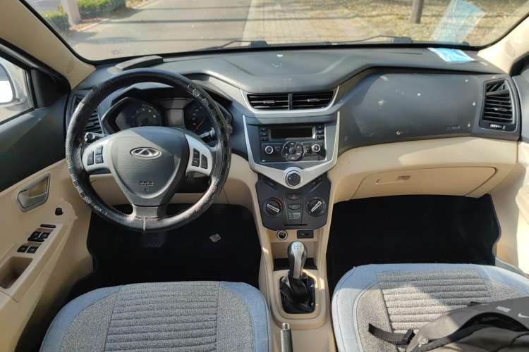 Used Chery Fengyun 2 2016 1.5L Manual Value Edition Center Console
