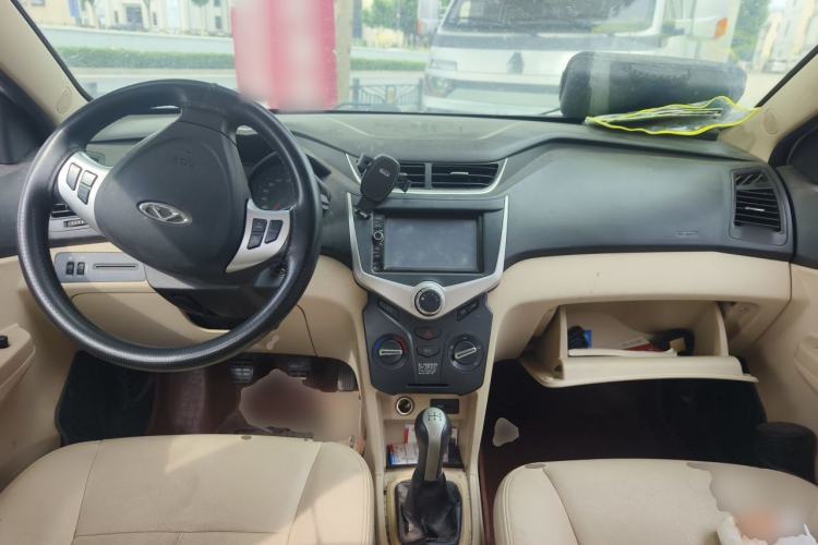 Used Chery Fengyun 2 2016 1.5L Manual Value Edition Center Console