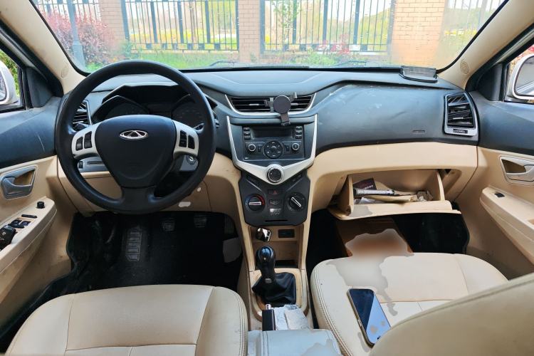 Used Chery Fengyun 2 2016 1.5L Manual Value Edition Center Console