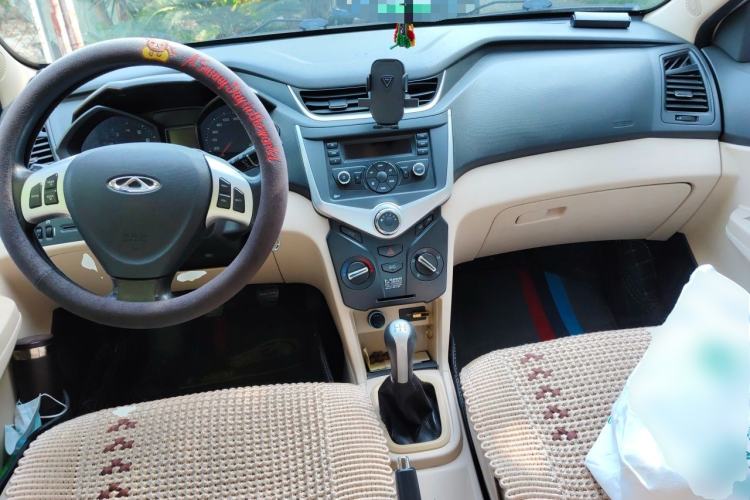 Used Chery Fengyun 2 2016 1.5L Manual Value Edition Center Console