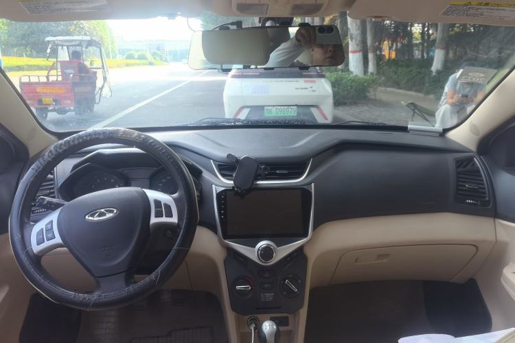 Used Chery Fengyun 2 2016 1.5L Manual Value Edition Center Console