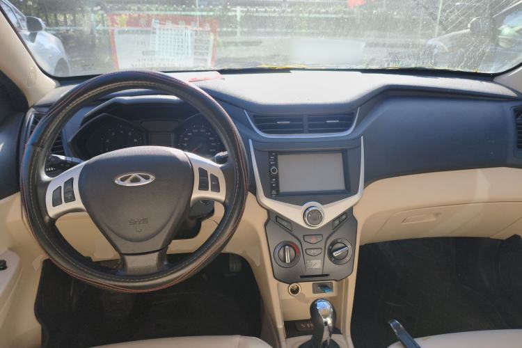 Used Chery Fengyun 2 2016 1.5L Manual Value Edition Center Console