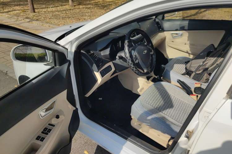Used Chery Fengyun 2 2016 1.5L Manual Value Edition Driver Seat