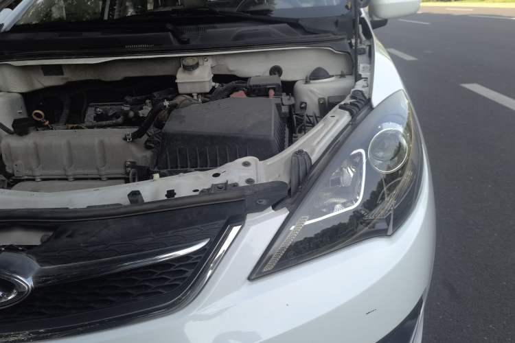 Used Chery Fengyun 2 2016 1.5L Manual Value Edition Engine Bay Left