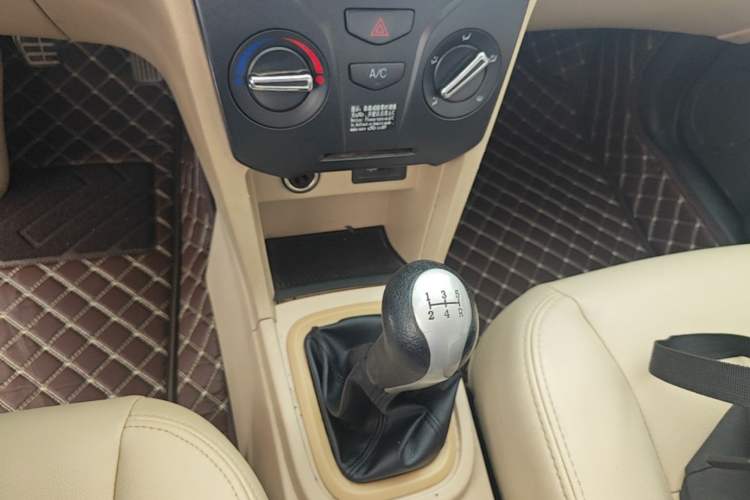 Used Chery Fengyun 2 2016 1.5L Manual Value Edition Gear Lever