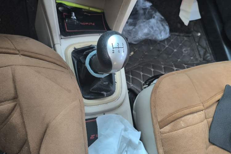 Used Chery Fengyun 2 2016 1.5L Manual Value Edition Gear Lever