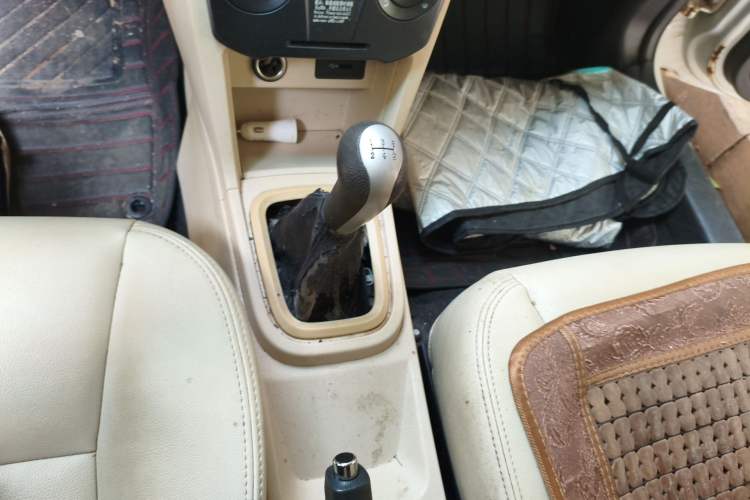 Used Chery Fengyun 2 2016 1.5L Manual Value Edition Gear Lever