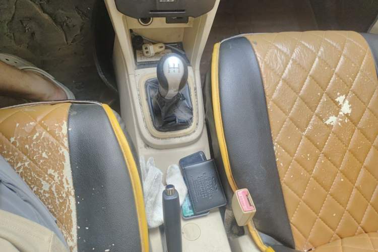Used Chery Fengyun 2 2016 1.5L Manual Value Edition Gear Lever