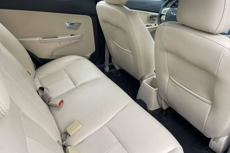Used Chery Fengyun 2 2016 1.5L Manual Value Edition Interior 2