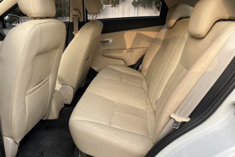 Used Chery Fengyun 2 2016 1.5L Manual Value Edition Interior 2