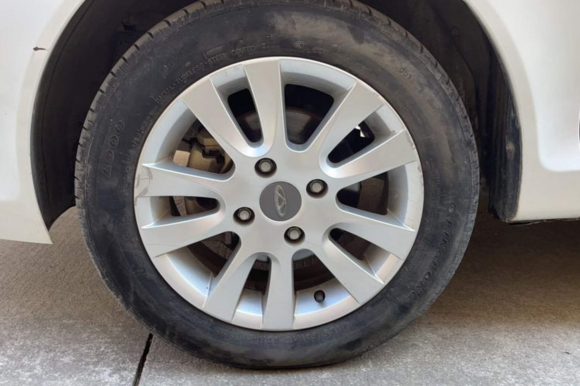Used Chery Fengyun 2 2016 1.5L Manual Value Edition Left Front Wheel Hub