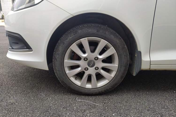 Used Chery Fengyun 2 2016 1.5L Manual Value Edition Left Front Wheel Hub