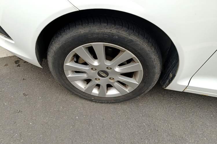 Used Chery Fengyun 2 2016 1.5L Manual Value Edition Left Front Wheel Hub