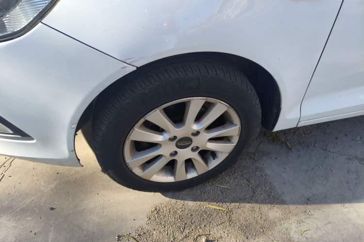 Used Chery Fengyun 2 2016 1.5L Manual Value Edition Left Front Wheel Hub