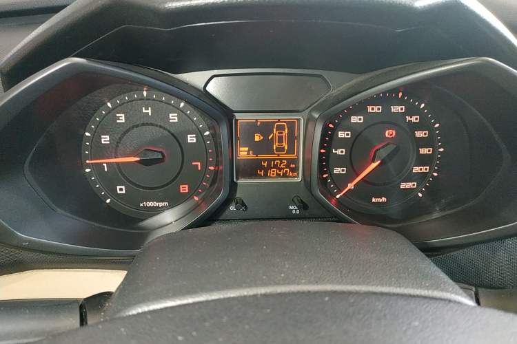 Used Chery Fengyun 2 2016 1.5L Manual Value Edition Odometer Close Up