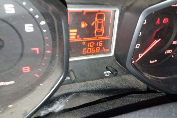 Used Chery Fengyun 2 2016 1.5L Manual Value Edition Odometer Close Up