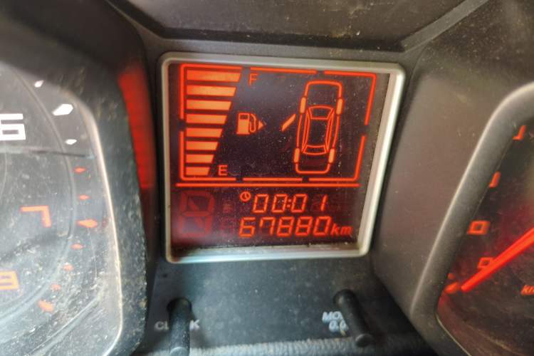 Used Chery Fengyun 2 2016 1.5L Manual Value Edition Odometer Close Up