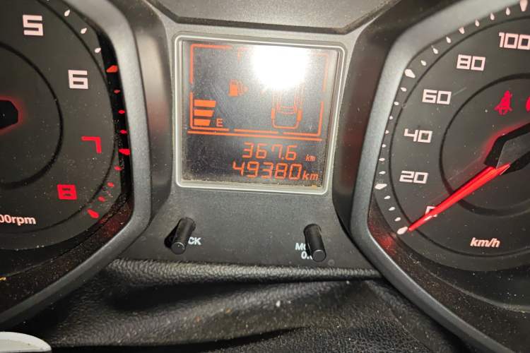 Used Chery Fengyun 2 2016 1.5L Manual Value Edition Odometer Close Up