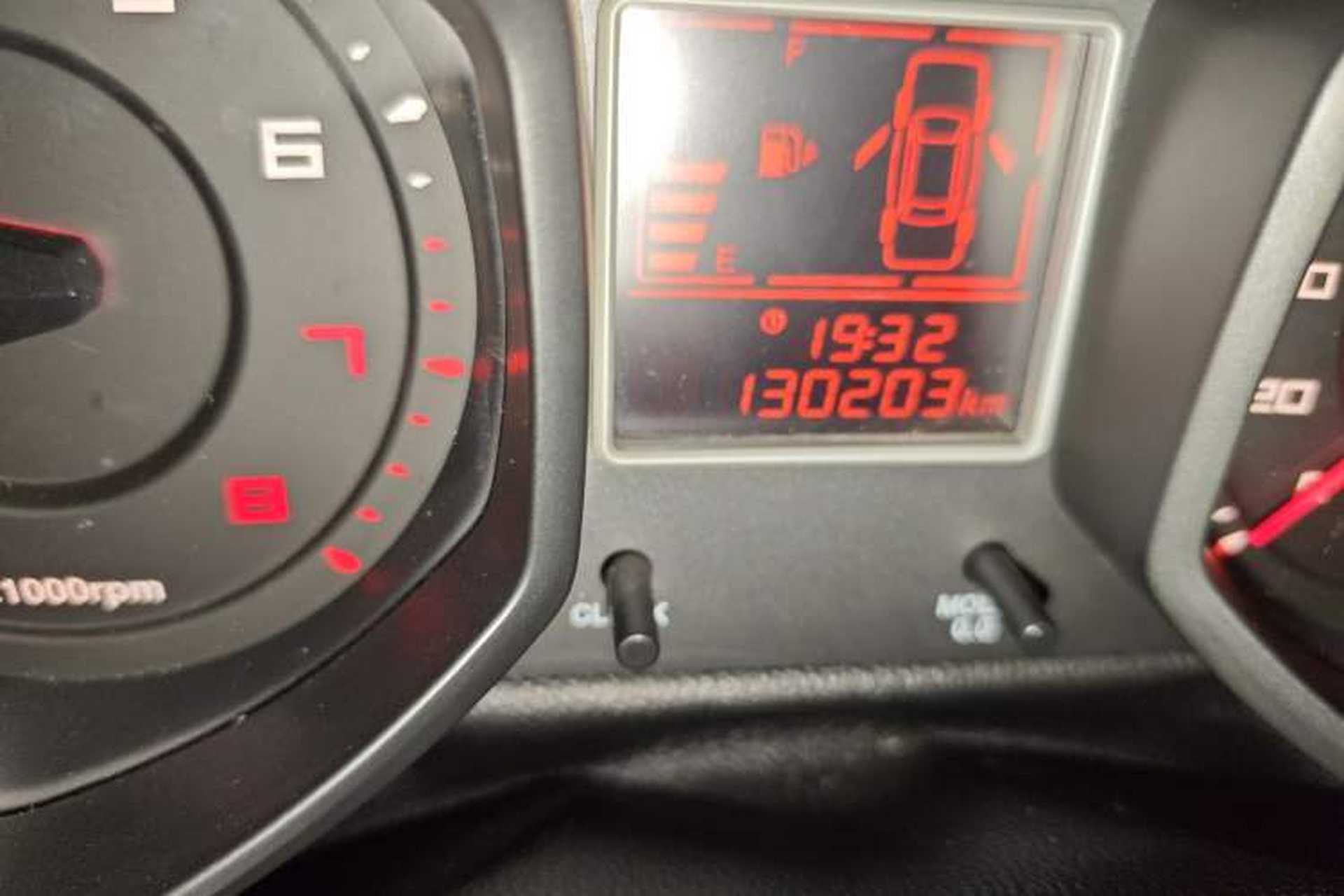 Used Chery Fengyun 2 2016 1.5L Manual Value Edition Odometer Close Up