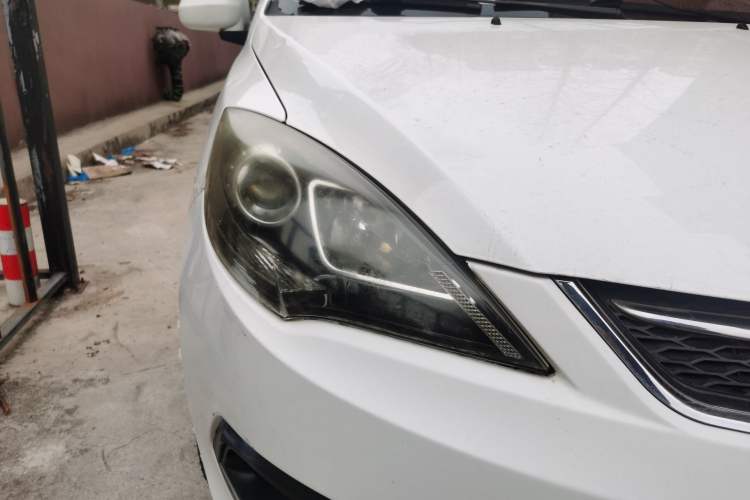 Used Chery Fengyun 2 2016 1.5L Manual Value Edition Right Front Headlight